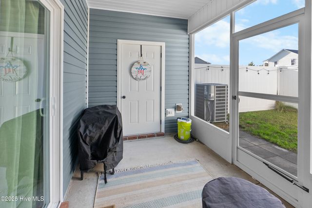 72 Catalina Circle, Swansboro, NC 28584