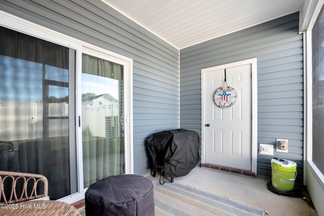 72 Catalina Circle, Swansboro, NC 28584