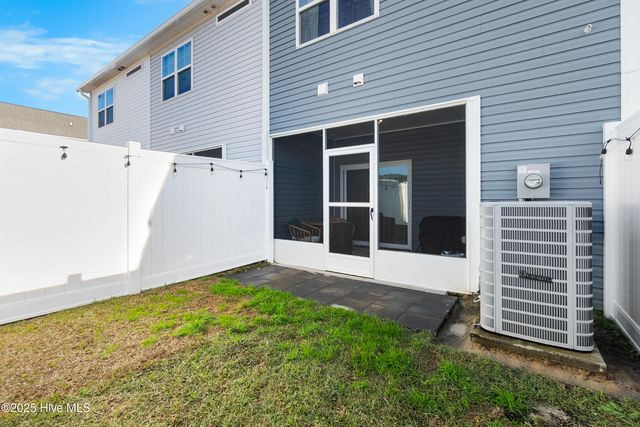 72 Catalina Circle, Swansboro, NC 28584