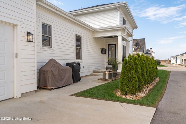 6119 Passionflower Dr, Prospect, KY 40059