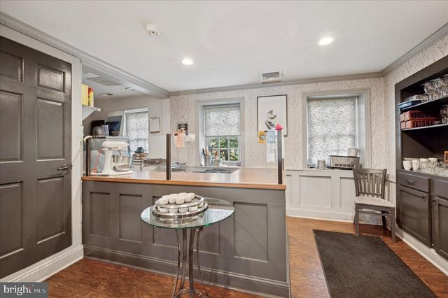 7402 GERMANTOWN AVE, Philadelphia, PA 19119