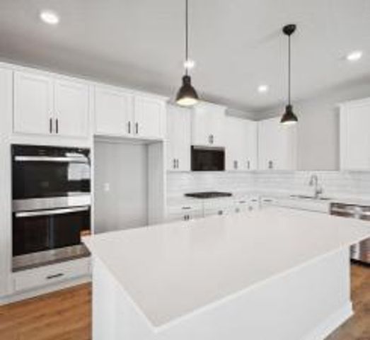 17250 Dimension Avenue, Lakeville, MN 55044
