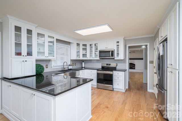1308 Dumbarton Road, Gastonia, NC 28054