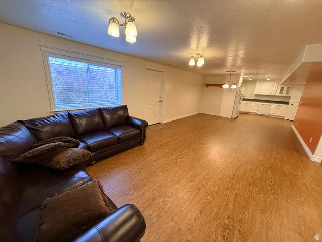 1492 N 1615 W, Clinton, UT 84015