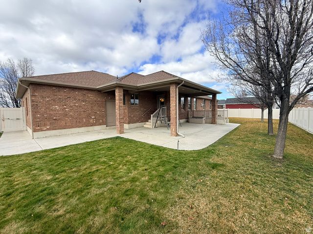 1492 N 1615 W, Clinton, UT 84015