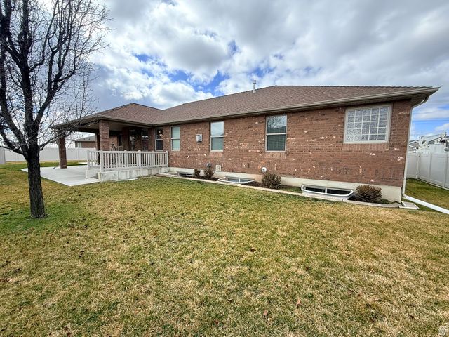 1492 N 1615 W, Clinton, UT 84015