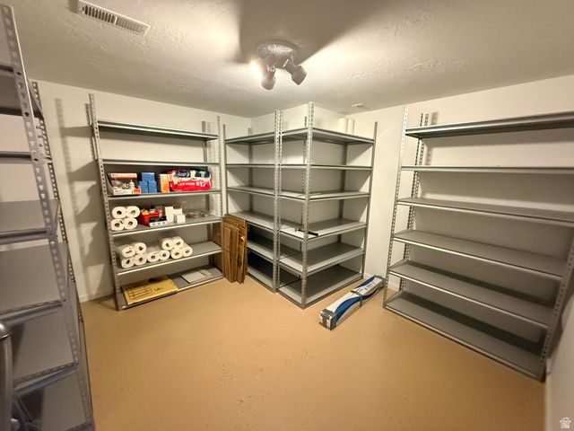 1492 N 1615 W, Clinton, UT 84015