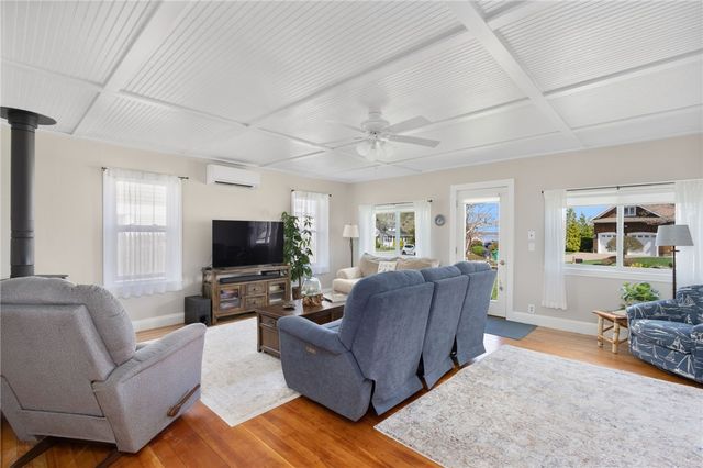 214 Charlotte Drive, Warwick, RI 02818