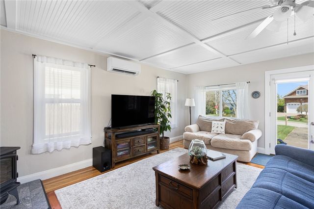 214 Charlotte Drive, Warwick, RI 02818