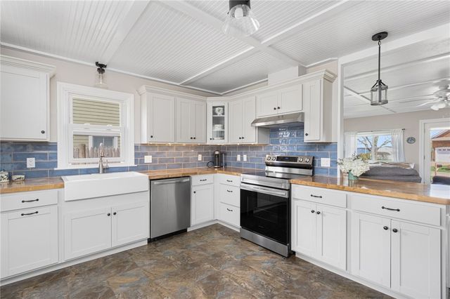 214 Charlotte Drive, Warwick, RI 02818