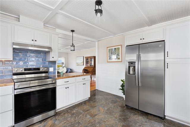 214 Charlotte Drive, Warwick, RI 02818