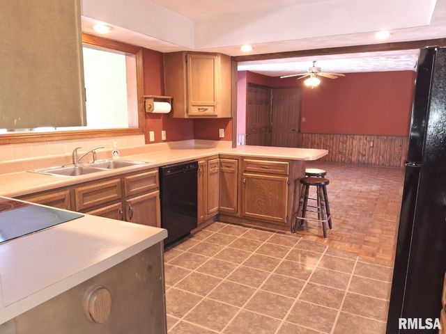 23074 N CHEROKEE Road, Cuba, IL 61427