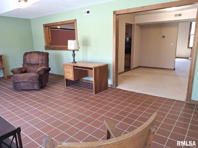 23074 N CHEROKEE Road, Cuba, IL 61427