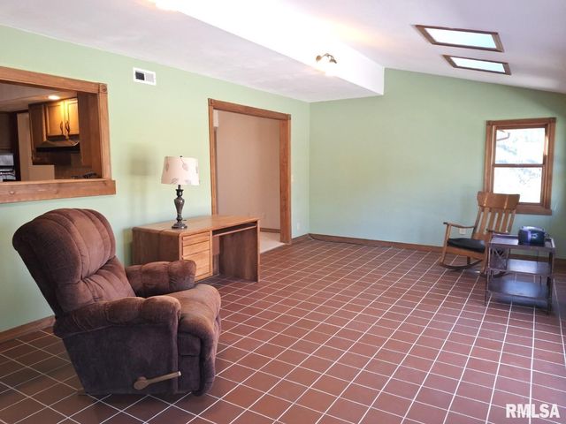 23074 N CHEROKEE Road, Cuba, IL 61427