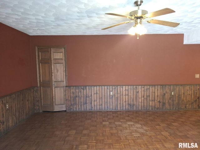 23074 N CHEROKEE Road, Cuba, IL 61427