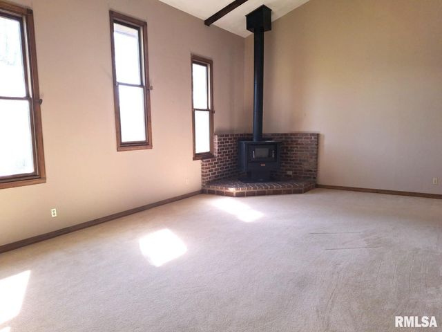 23074 N CHEROKEE Road, Cuba, IL 61427