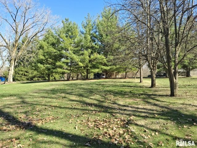 23074 N CHEROKEE Road, Cuba, IL 61427