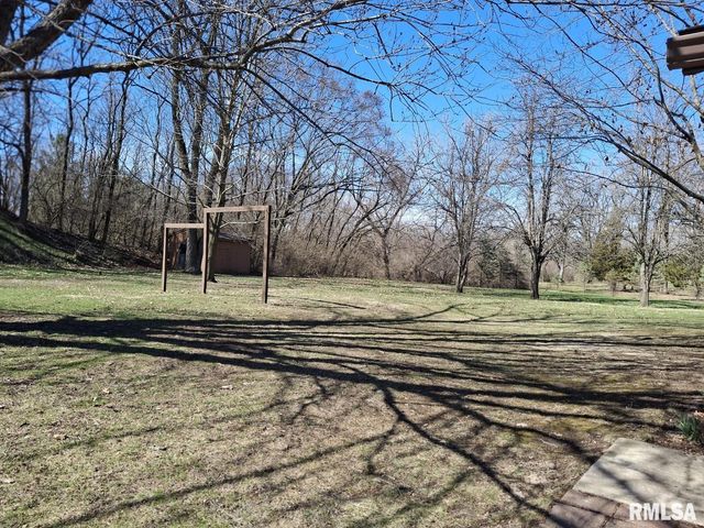 23074 N CHEROKEE Road, Cuba, IL 61427