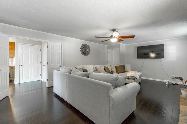 120 Merry Wood Drive, Rossville, GA 30741