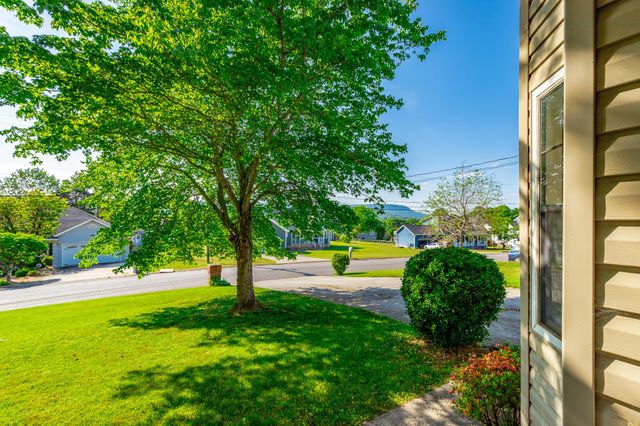 120 Merry Wood Drive, Rossville, GA 30741