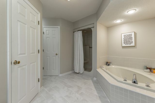 120 Merry Wood Drive, Rossville, GA 30741