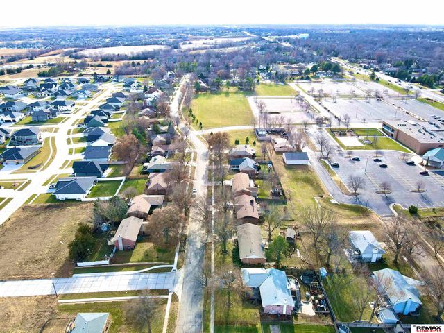 8520 Navajo Trail, Lincoln, NE 68520