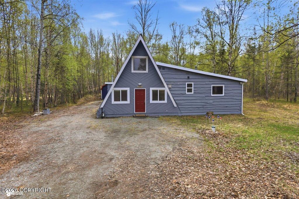 1500 W Melanie Avenue, Wasilla, AK 99654