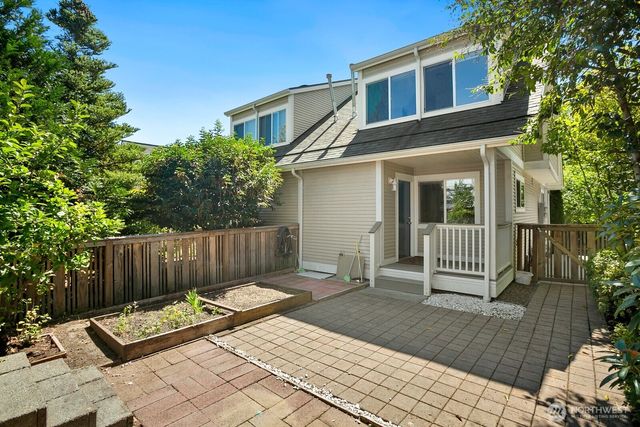 3308 S Holly Place, Seattle, WA 98118
