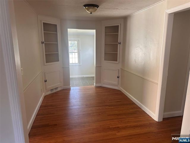 18 Hillcrest Drive, Wayne, NJ 07470