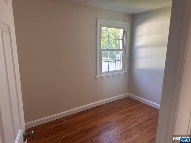 18 Hillcrest Drive, Wayne, NJ 07470