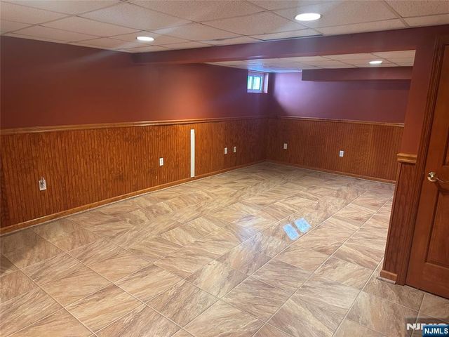 18 Hillcrest Drive, Wayne, NJ 07470