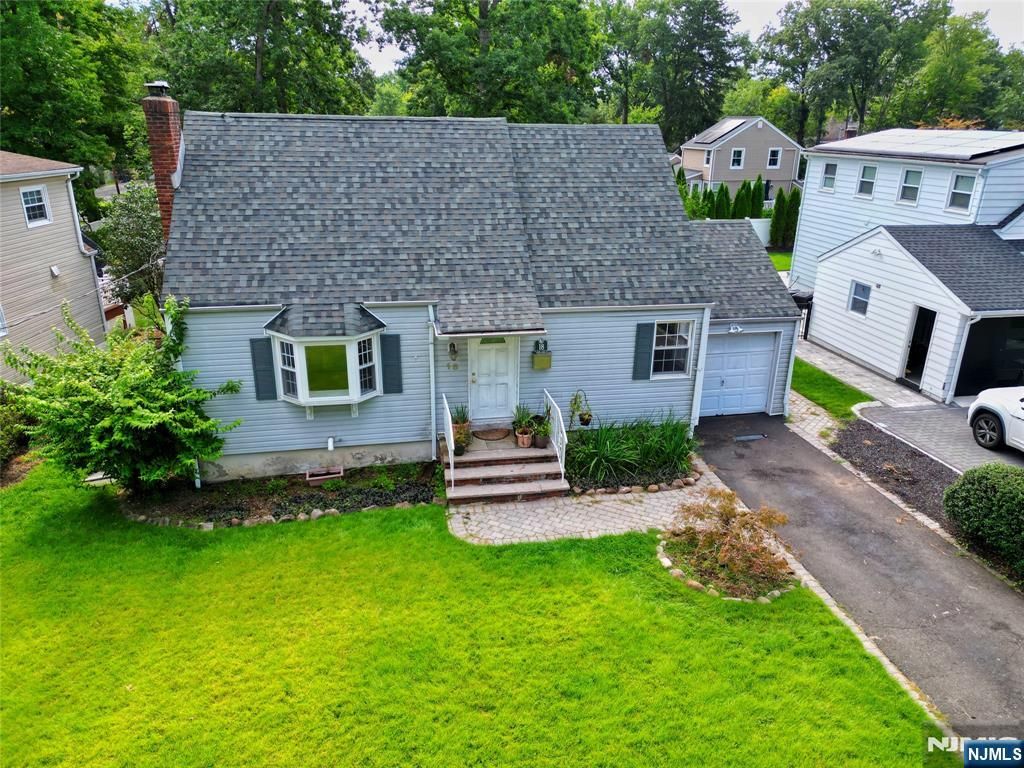 18 Hillcrest Drive, Wayne, NJ 07470