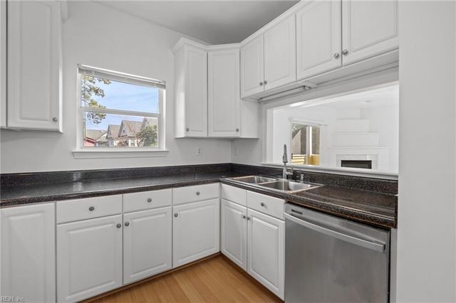 3911 Shady Oaks DR, Virginia Beach, VA 23455