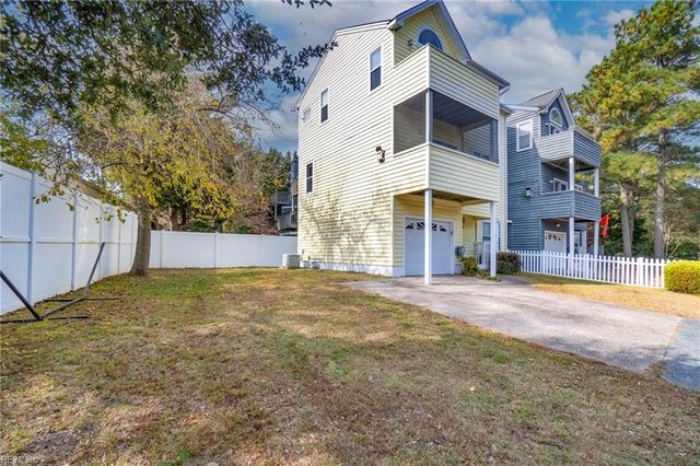3911 Shady Oaks DR, Virginia Beach, VA 23455