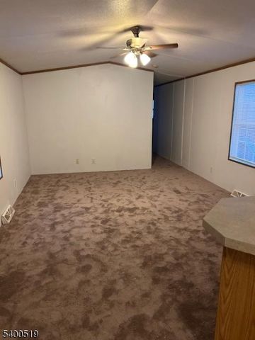 39 Daniel Ln, Rockaway Boro, NJ 07866