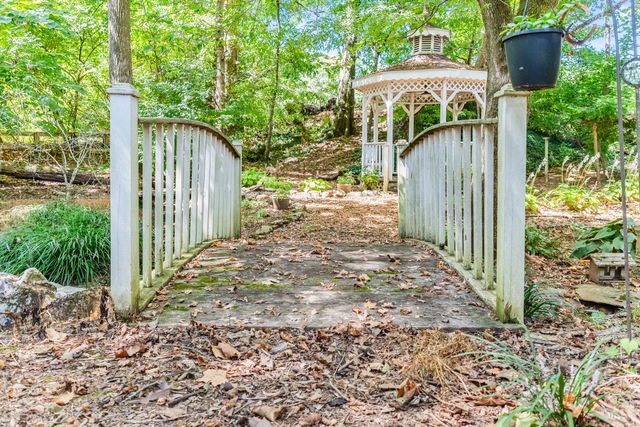 517 Colson Drive, Bronston, KY 42518