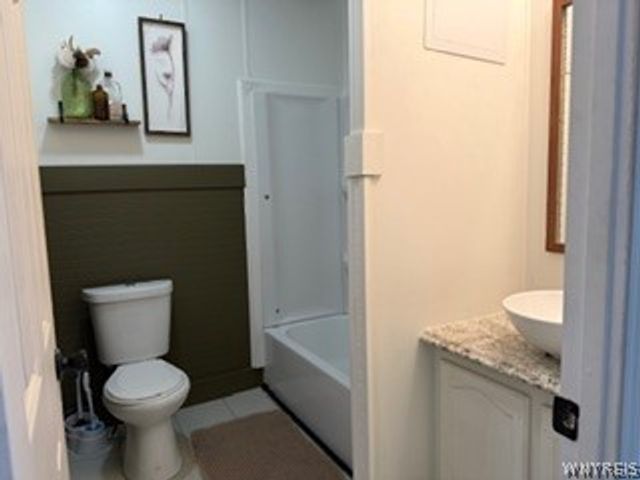 3622 Checkered Tavern Road, Hartland, NY 14094