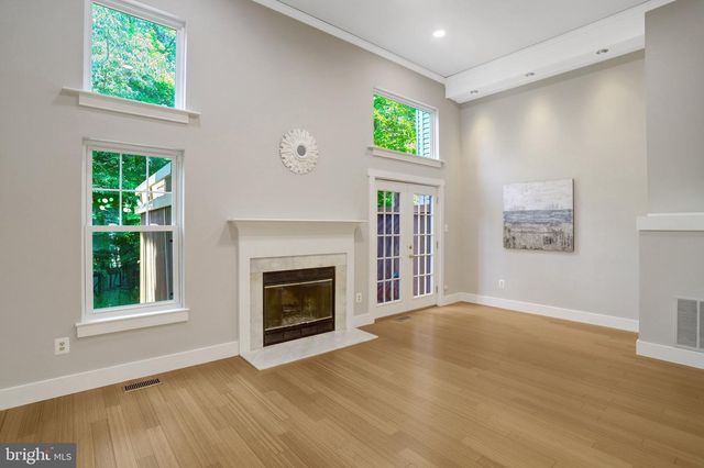 8322 LINDEN OAKS CT, Lorton, VA 22079