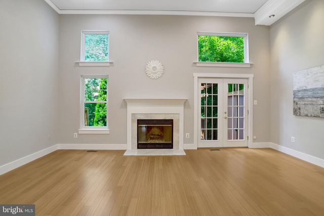 8322 LINDEN OAKS CT, Lorton, VA 22079