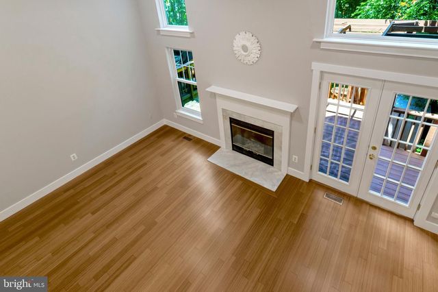 8322 LINDEN OAKS CT, Lorton, VA 22079