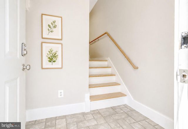 8322 LINDEN OAKS CT, Lorton, VA 22079