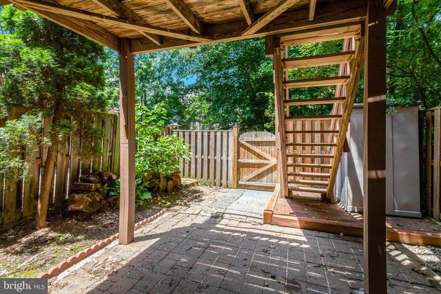 8322 LINDEN OAKS CT, Lorton, VA 22079