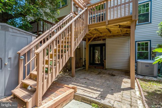 8322 LINDEN OAKS CT, Lorton, VA 22079
