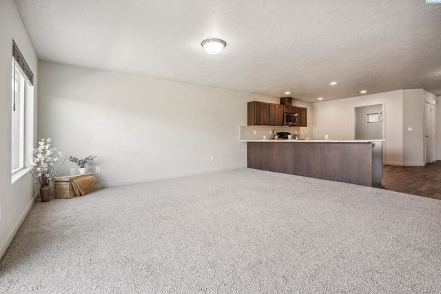 407 Dawson Lane, Pasco, WA 99301