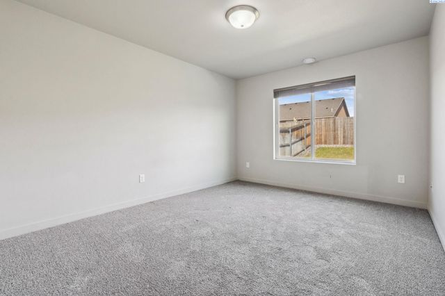 407 Dawson Lane, Pasco, WA 99301