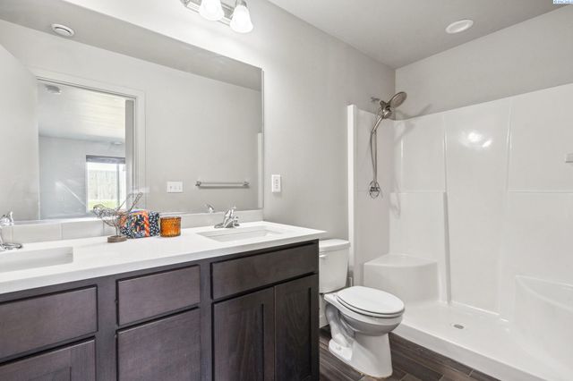 407 Dawson Lane, Pasco, WA 99301