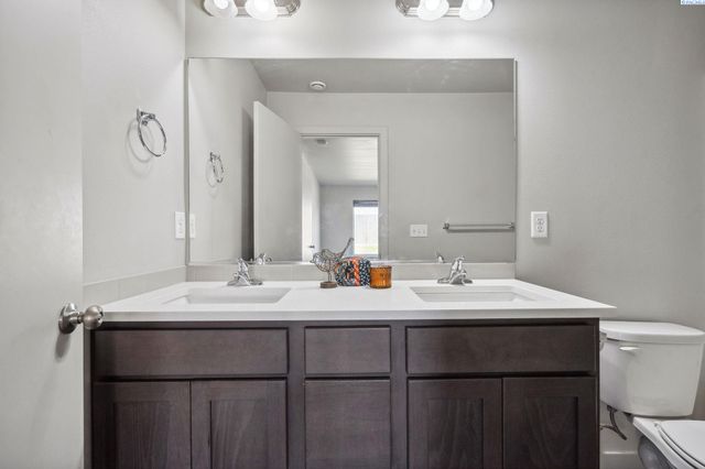 407 Dawson Lane, Pasco, WA 99301
