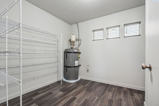 407 Dawson Lane, Pasco, WA 99301