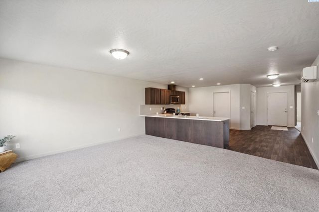 407 Dawson Lane, Pasco, WA 99301