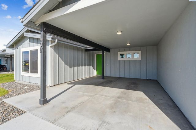 407 Dawson Lane, Pasco, WA 99301